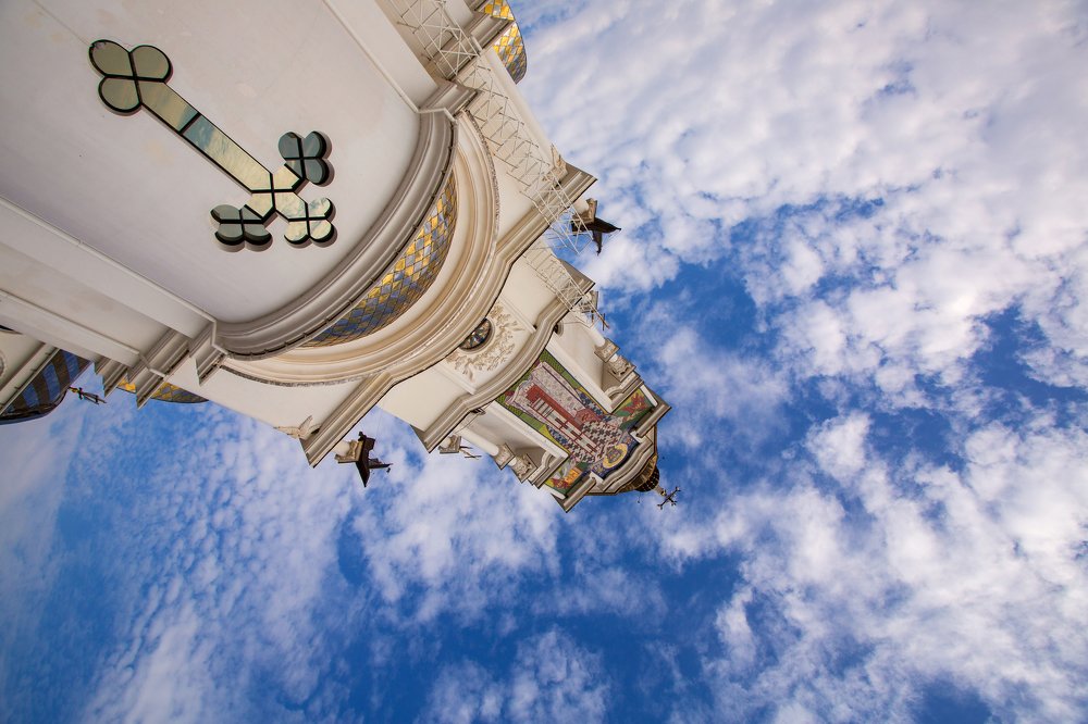 Храм-маяк Николая Чудотворца.