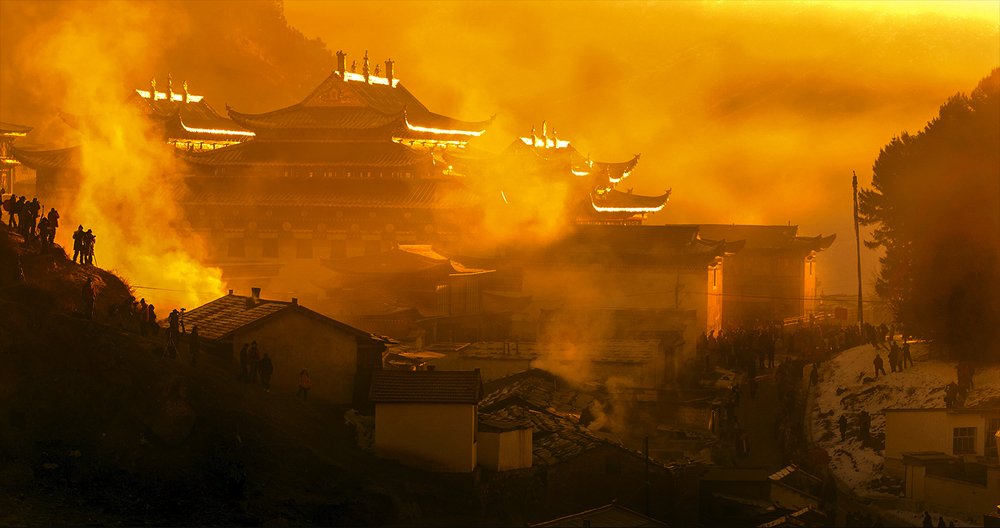 People watching rituals in the morning