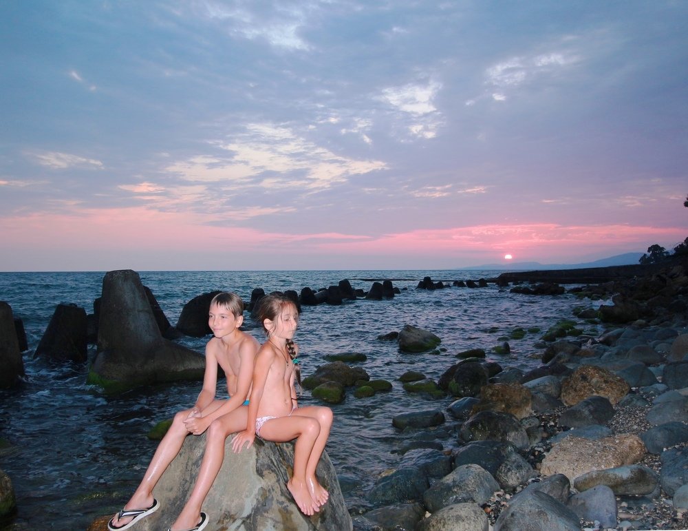 Чёрное море вечером.