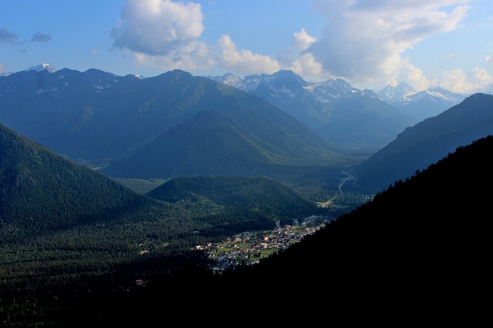 В заходящих лучах.