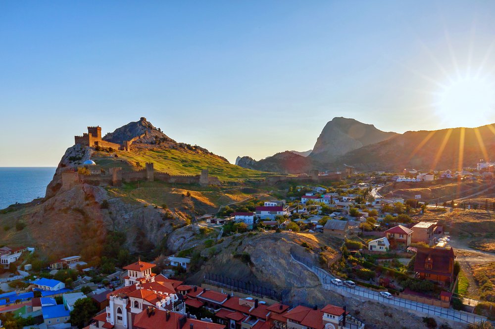 Вид на Генуэзскую крепость