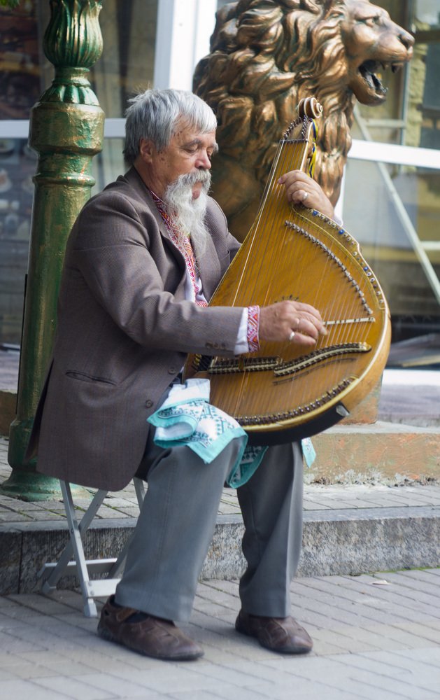Ukrainian street musician musician bandurist, Sumy