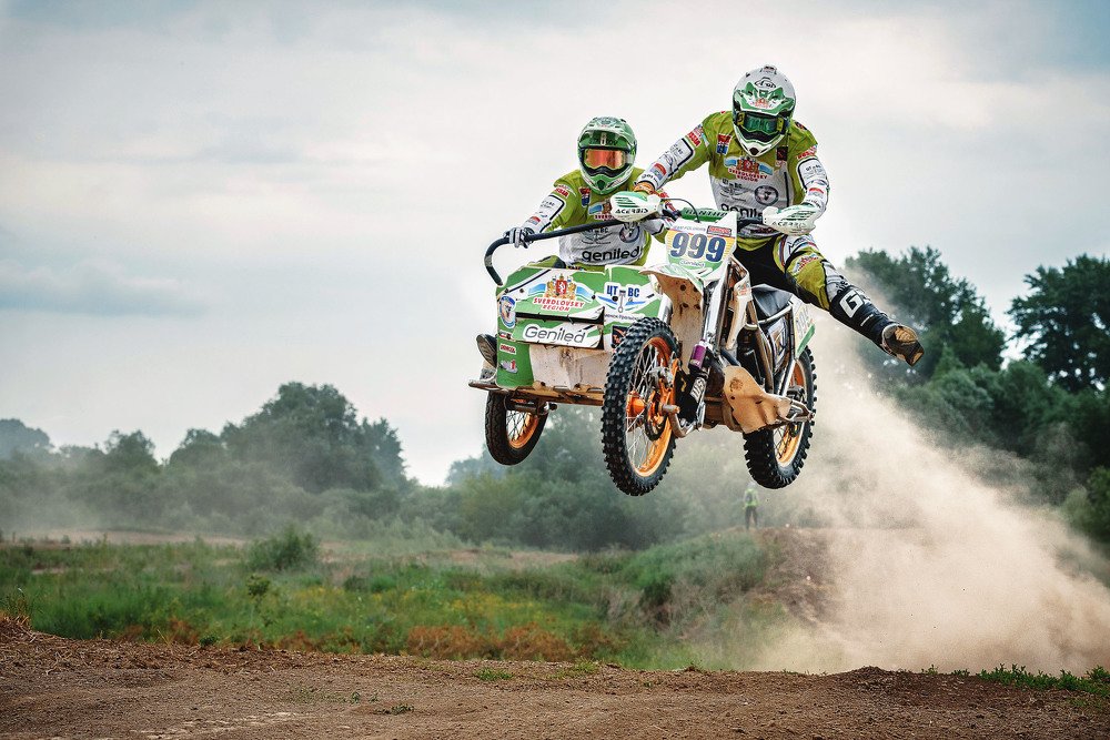 полёт нормальный...