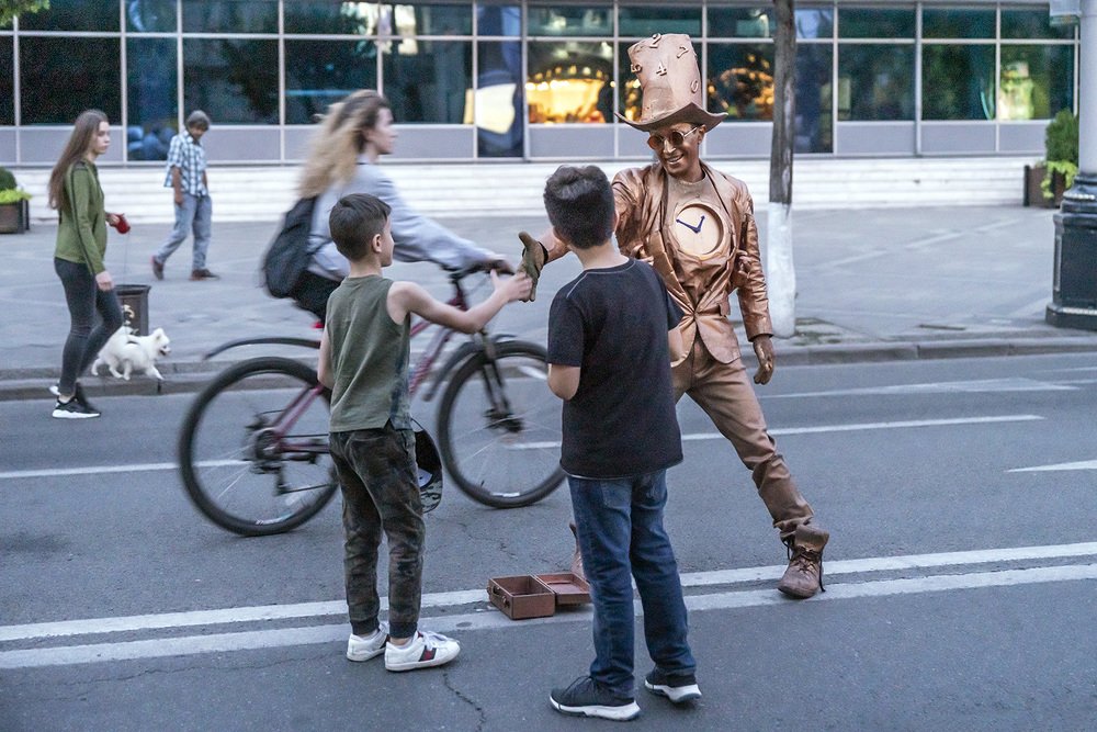 Живая статуя.