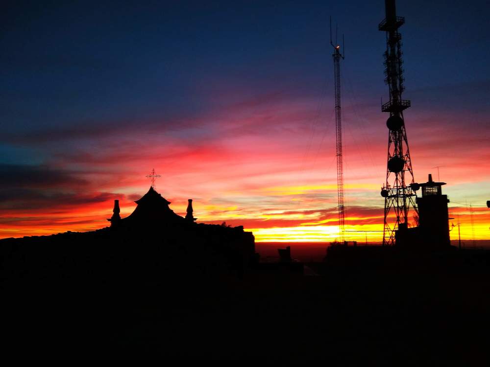 Sunrise at Mount Macário lll