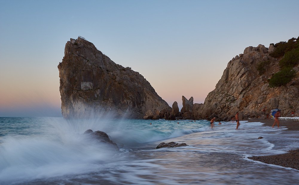 В 5:20 на пляже Симеиза