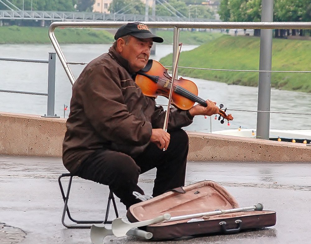 Зальцбург. Звучит вальс И.Штрауса
