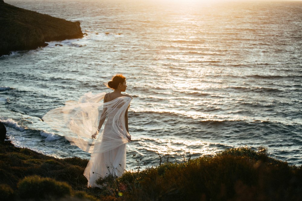 унесенная волной