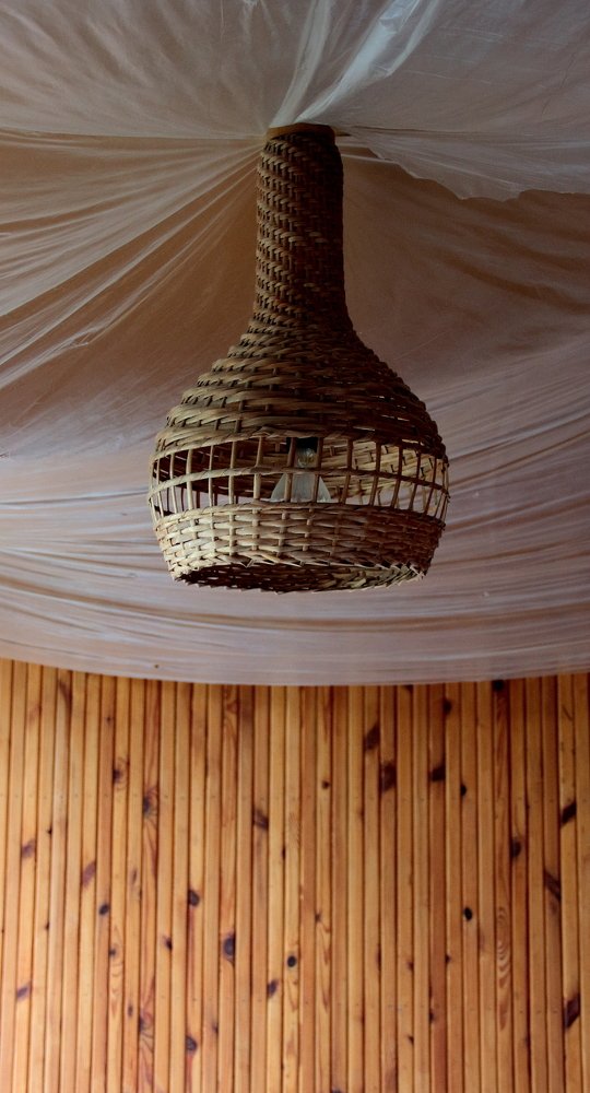 из целлофановых облаков