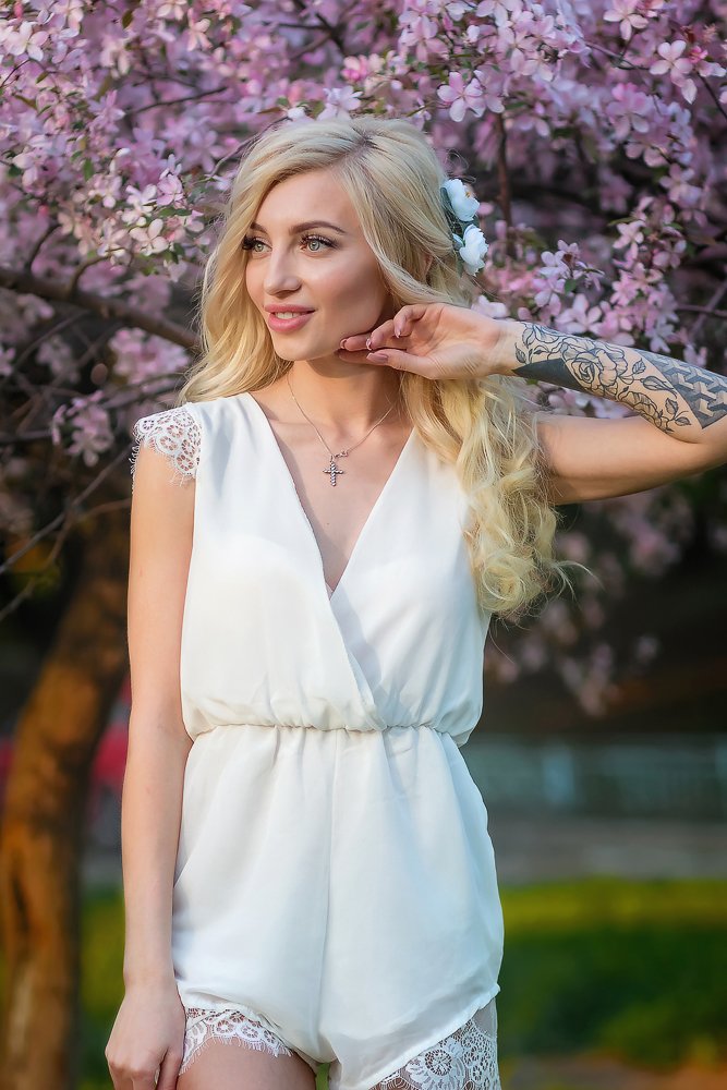 Когда яблони цветут