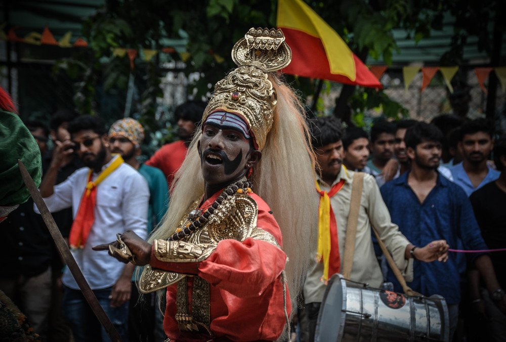 Feeling the art of culture...