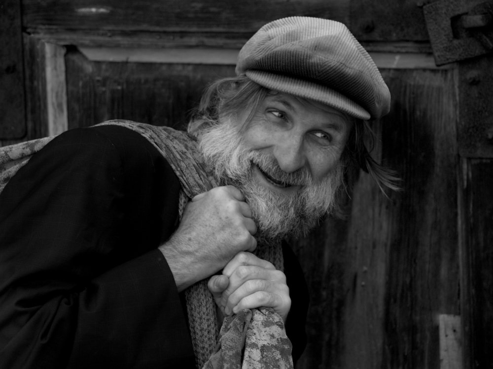 -"Сара, я уже пришёл..."