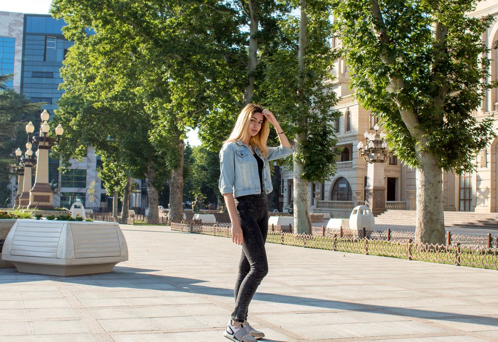 на утренней улице...