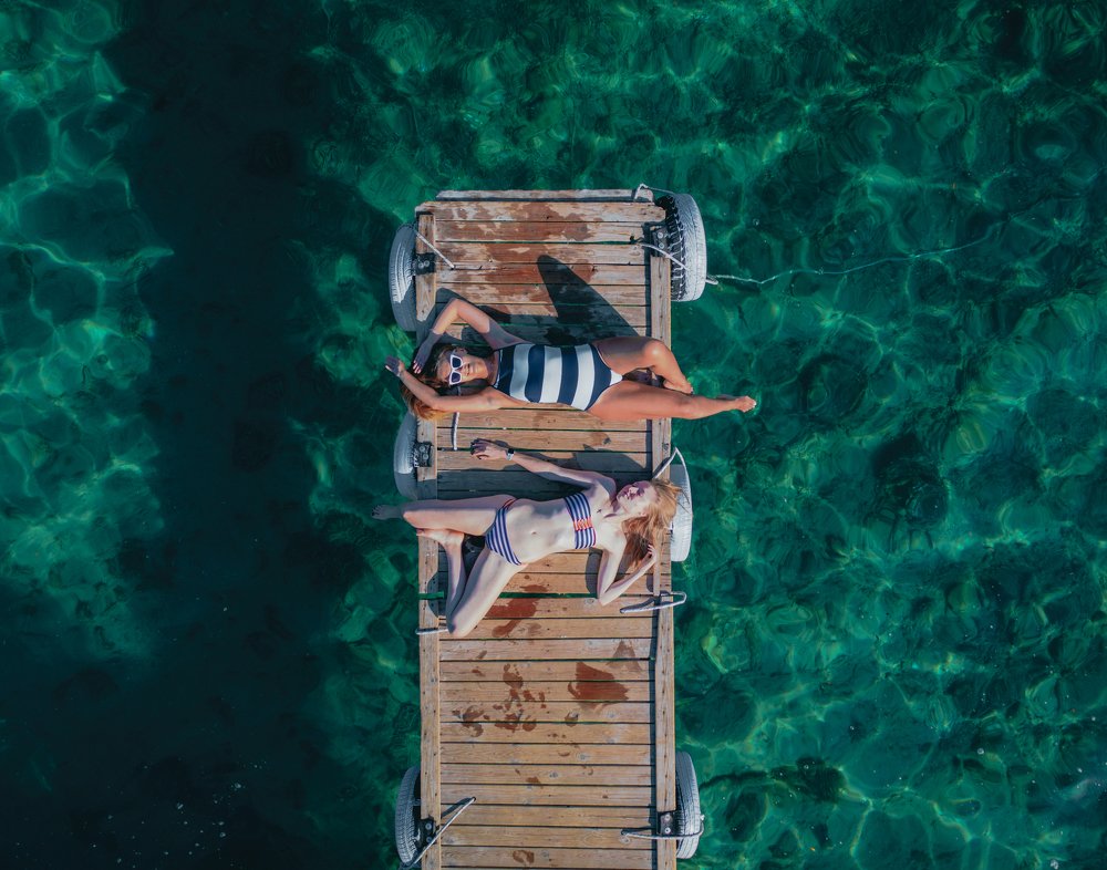 Девушки на море