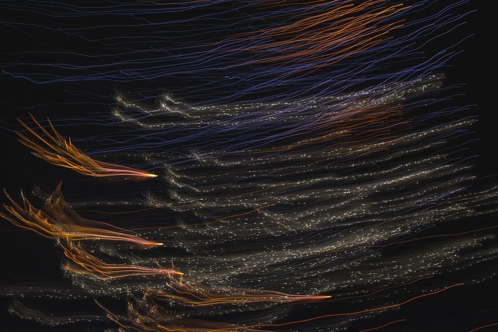 Глубокое синее небо.