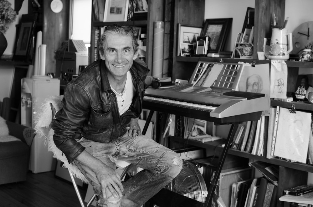 Он - художник