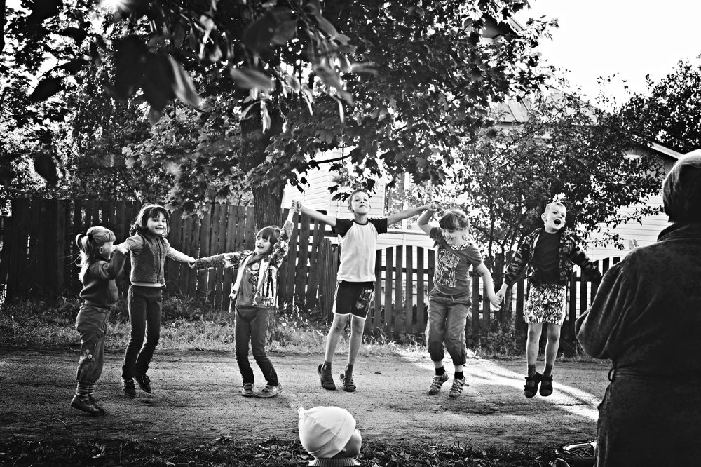 Выступление на деревенской улице