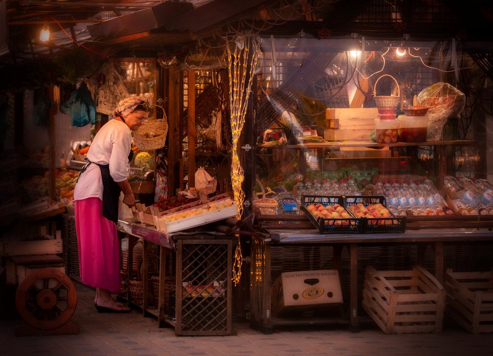 Продавщица на базаре