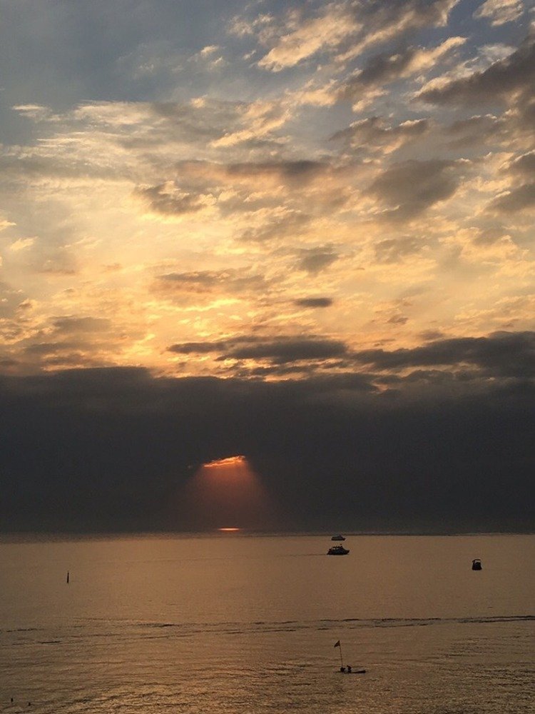 Черное море на закате