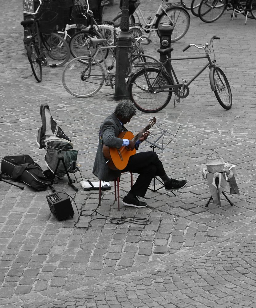 уличный музыкант