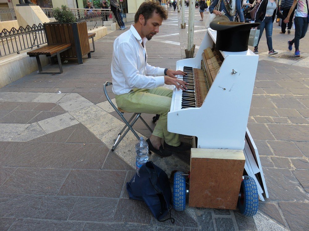 Pianist on the street