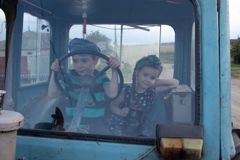 Эмиль и Элина. Сельские будни.