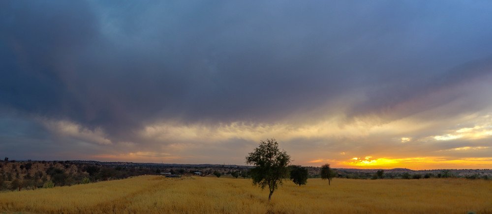 Sunset over the horizon