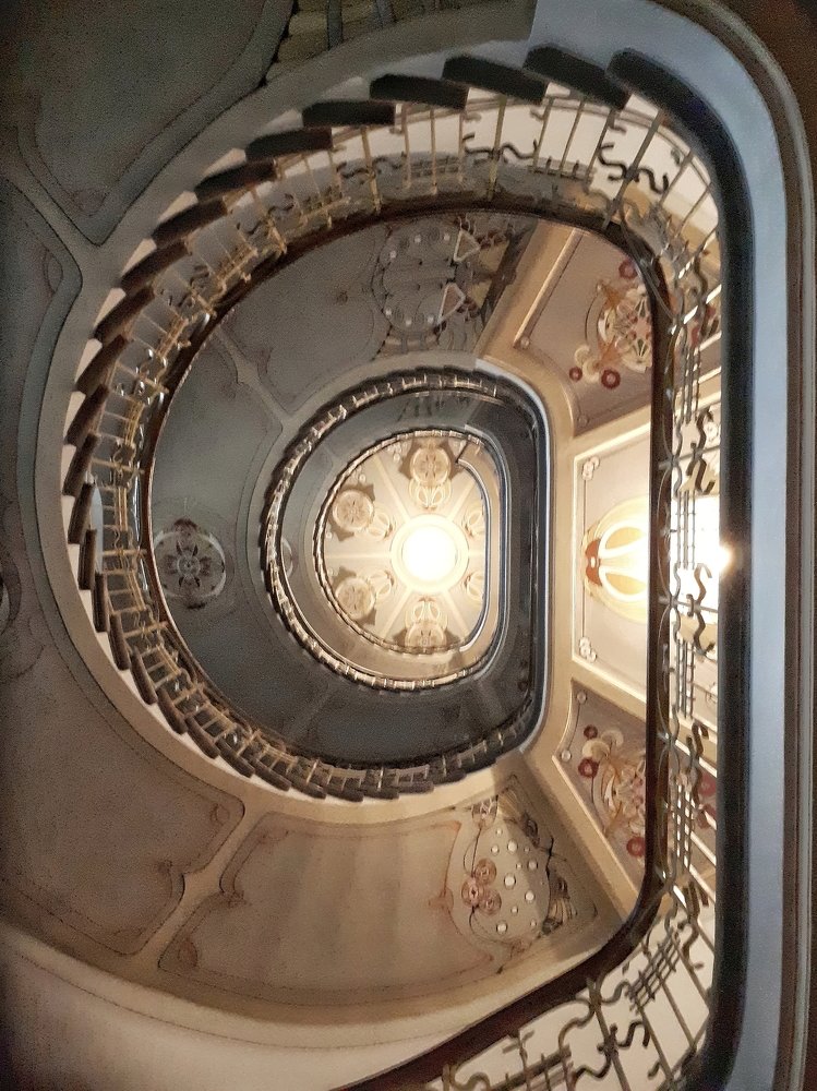 Лестница в музее -- Рига