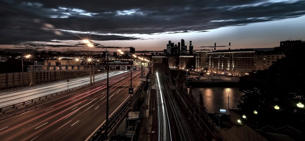 Вечерний поезд.