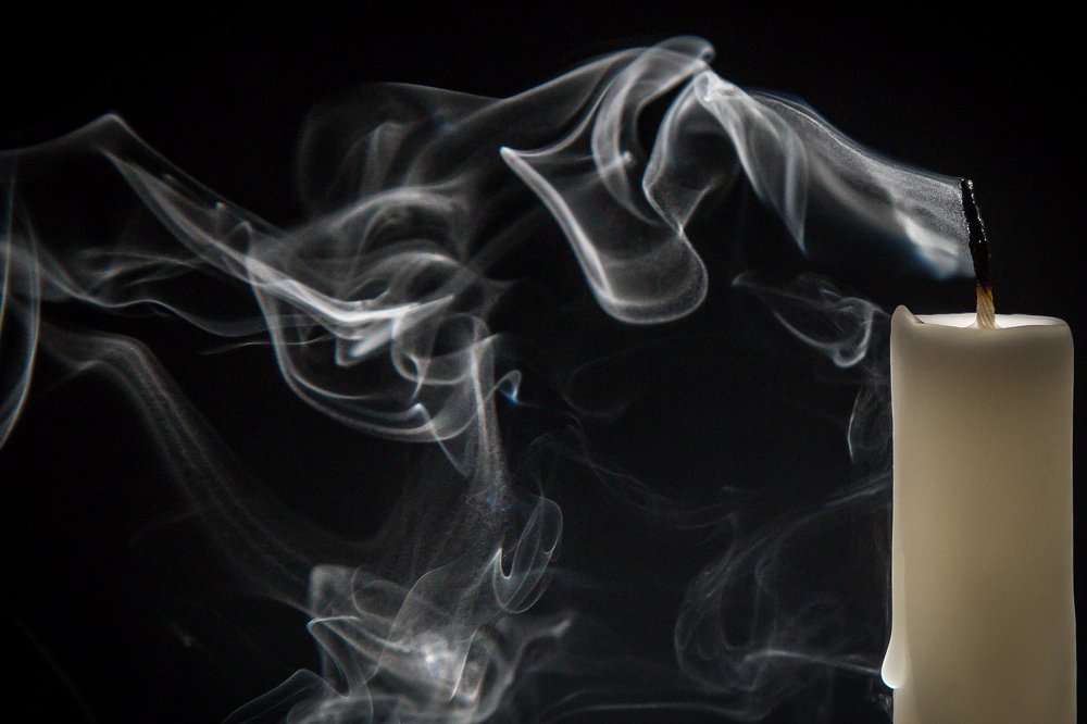 Потухшая свеча