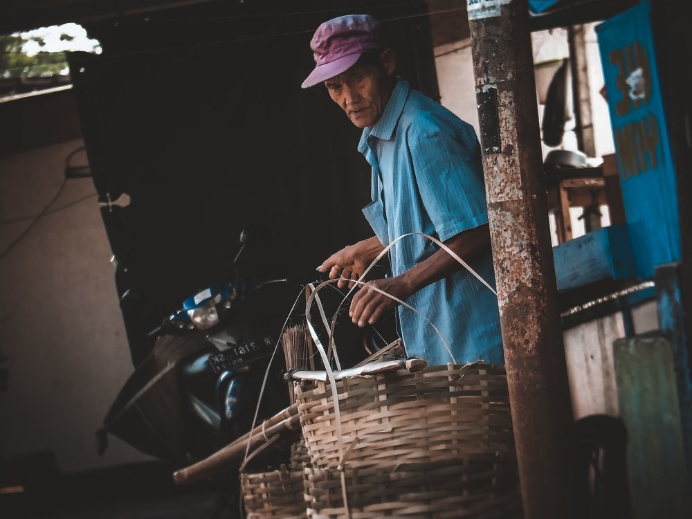 Trash bag seller