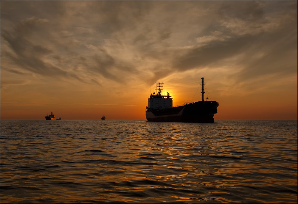 На внешнем рейде.