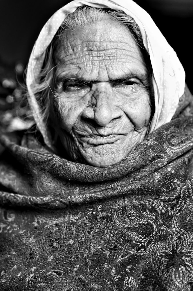 All life in the eyes..