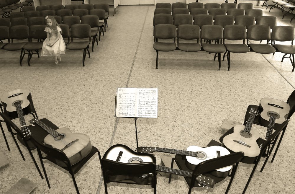 "Ожидание музыки"