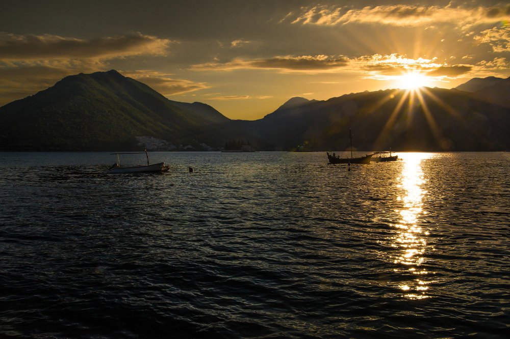 Закат над Средиземным морем