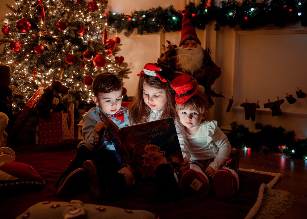 Reading a Story before Christmas Eve