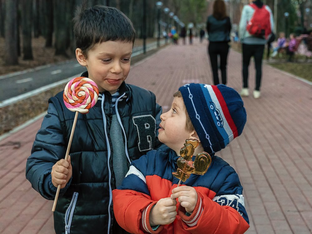 "Вкусно? - Ну как тебе сказать ..."