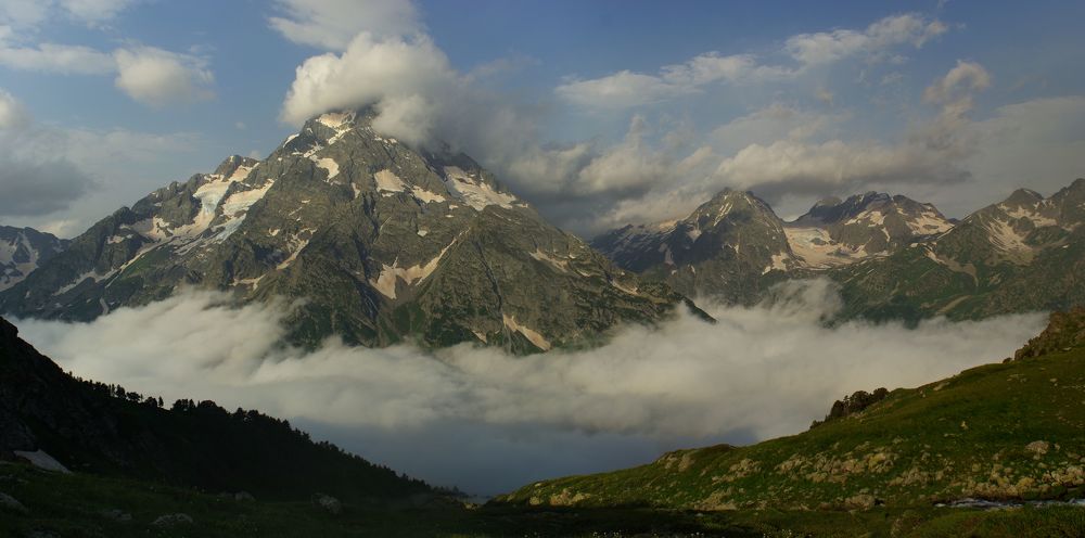 Над облаками ...