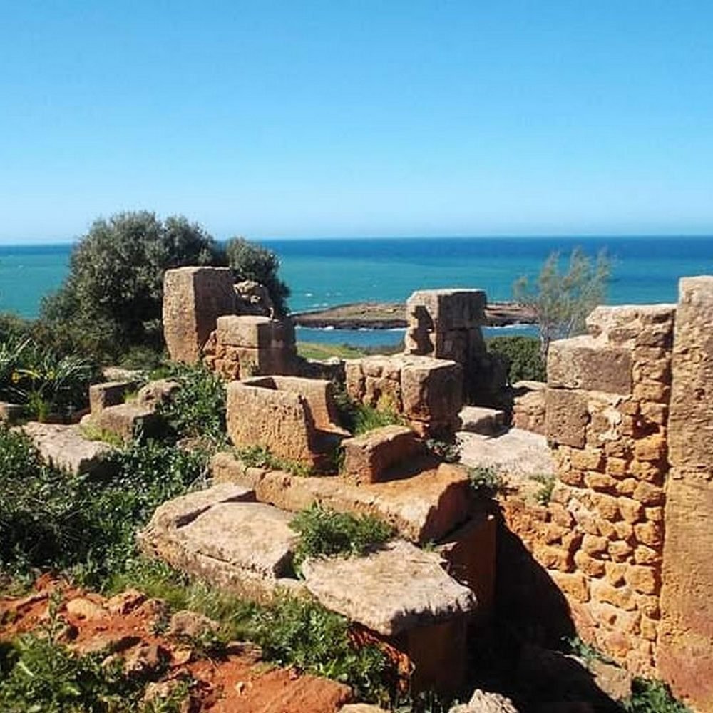 LA VIE, LA MORT, ET L’AU-DELÀ