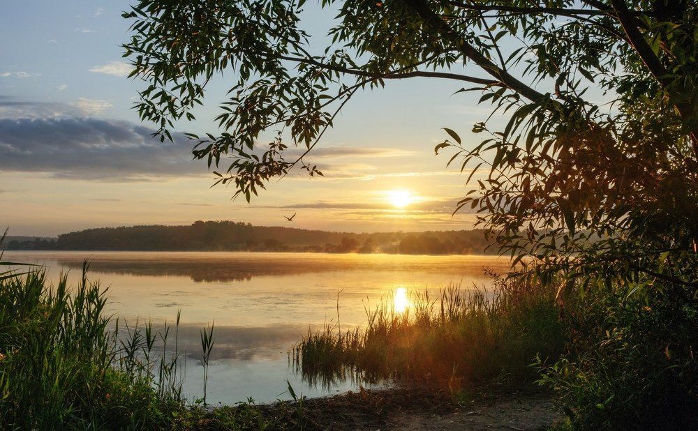 The sunrise at Bear lake