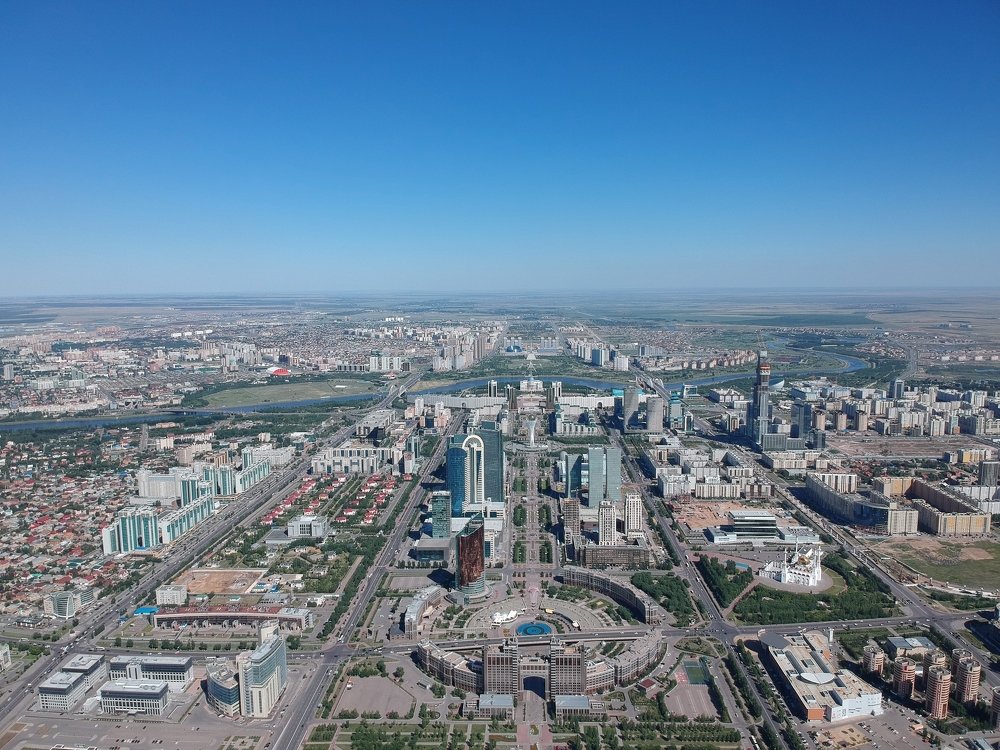 Левый берег Астаны с 500 метров