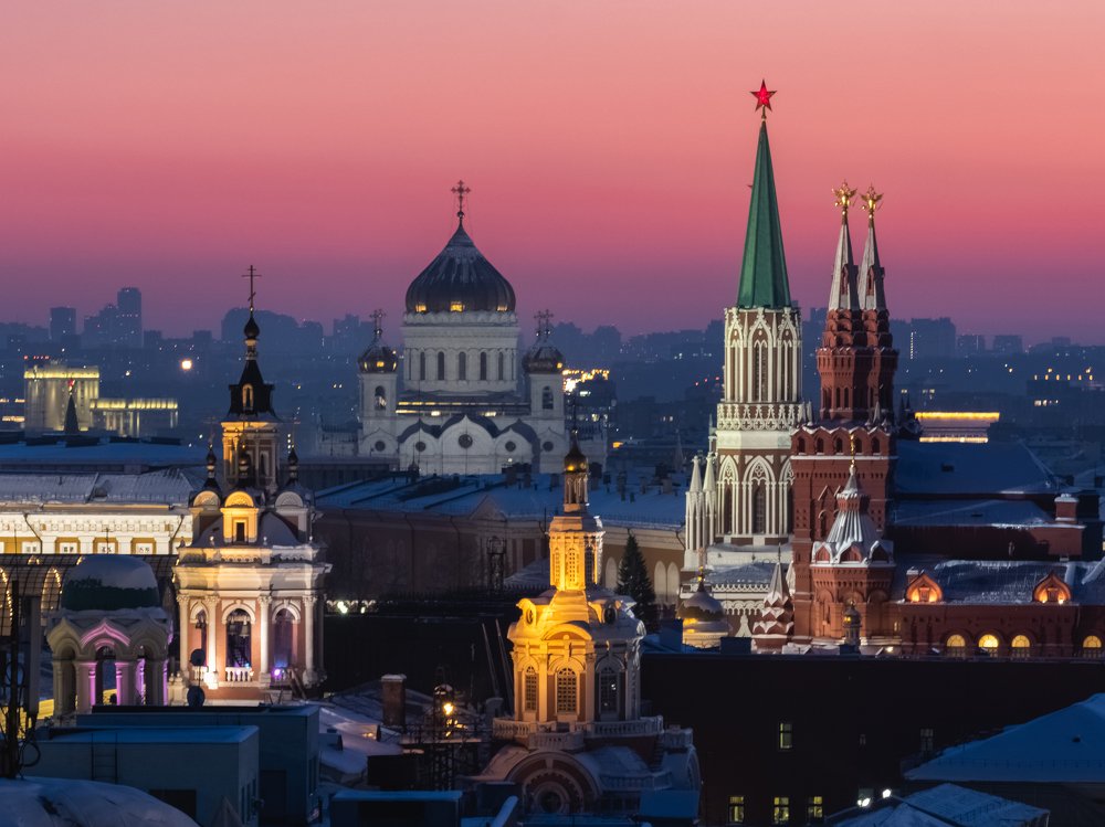 Зимний закат над Кремлем