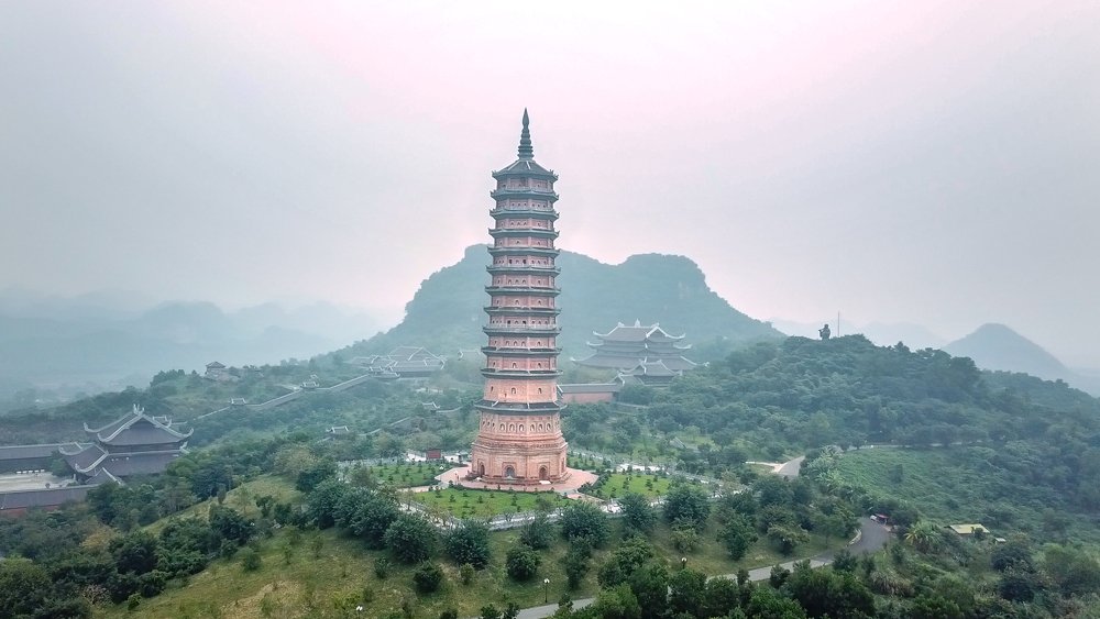 Храм Бай Динь, Ниньбинь, Вьетнам