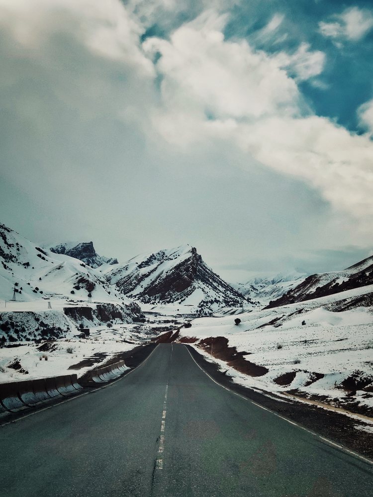 Путь к вершине кажется прямой