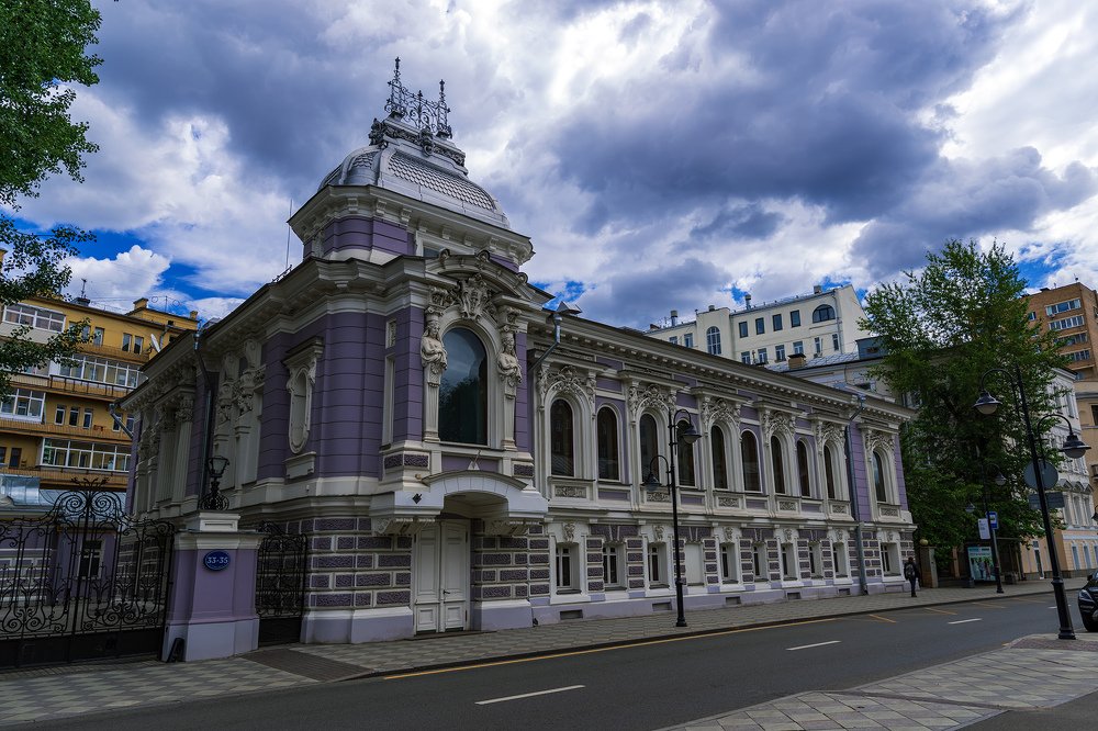 Шагая по Москве