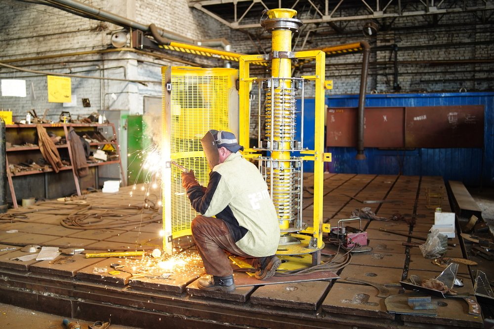 Сварщик за работой