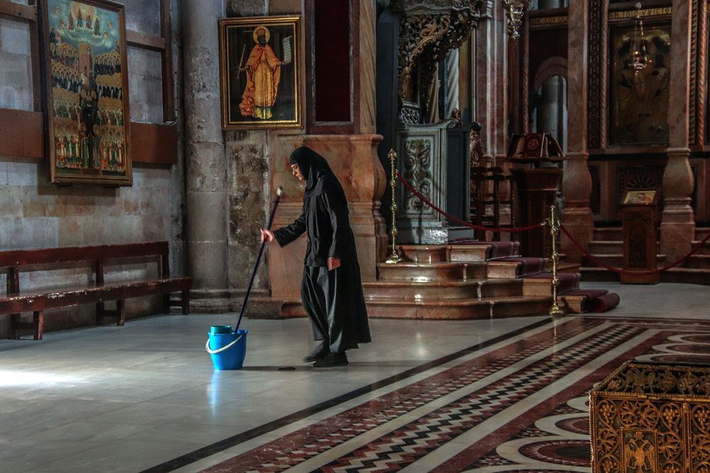 Уборка в храме