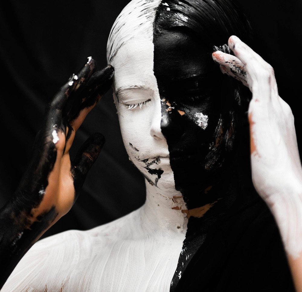 Черное или белое?