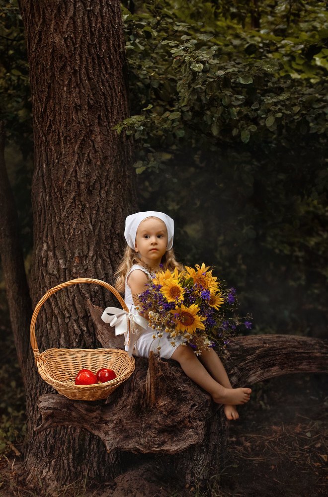 Девочка в лесу