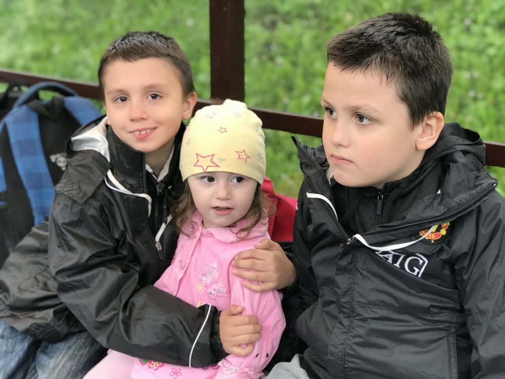 На автобусной остановке